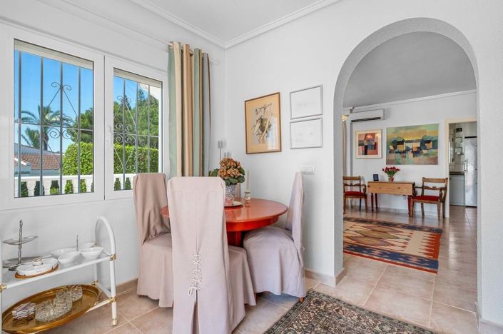 Image No.10-3 Bed Villa for sale