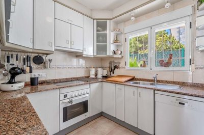 1447-663121-78d1f4f8b6655591b02d22fabb36a692d