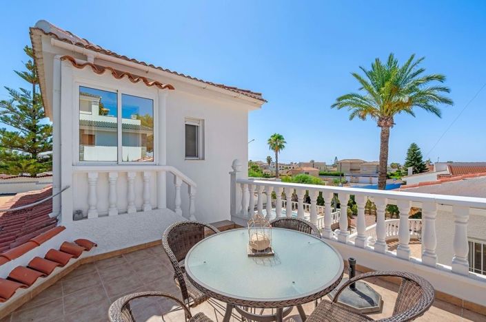 Image No.28-3 Bed Villa for sale