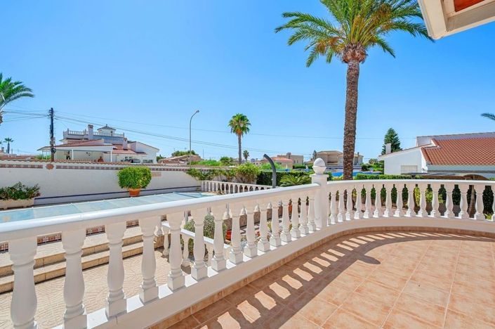 Image No.4-3 Bed Villa for sale