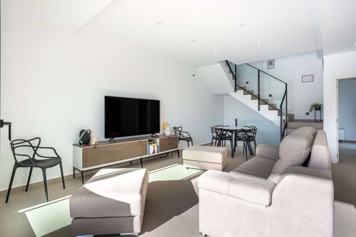 Image No.12-4 Bed Villa for sale