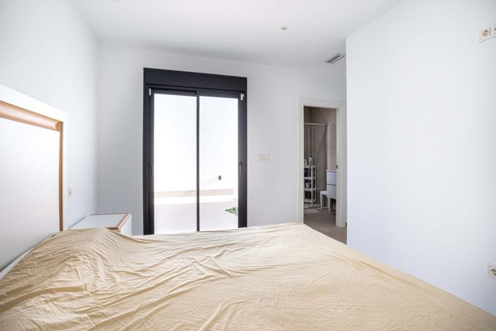 Image No.22-4 Bed Villa for sale