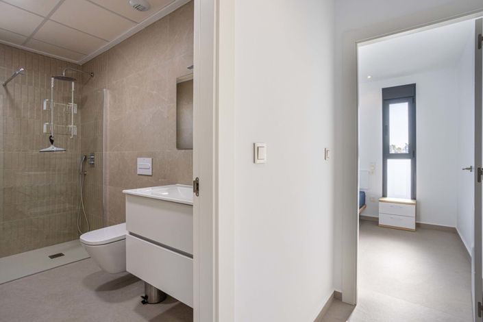 Image No.36-4 Bed Villa for sale