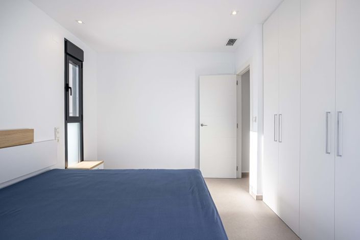 Image No.38-4 Bed Villa for sale