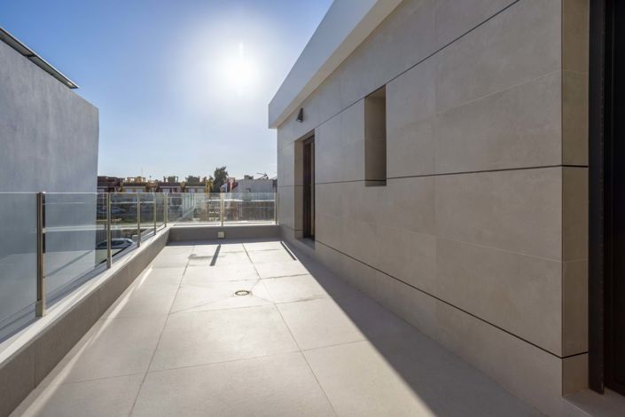 Image No.40-4 Bed Villa for sale