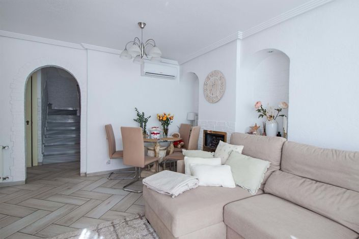 Image No.11-Villa de 4 chambres à vendre à Orihuela Costa