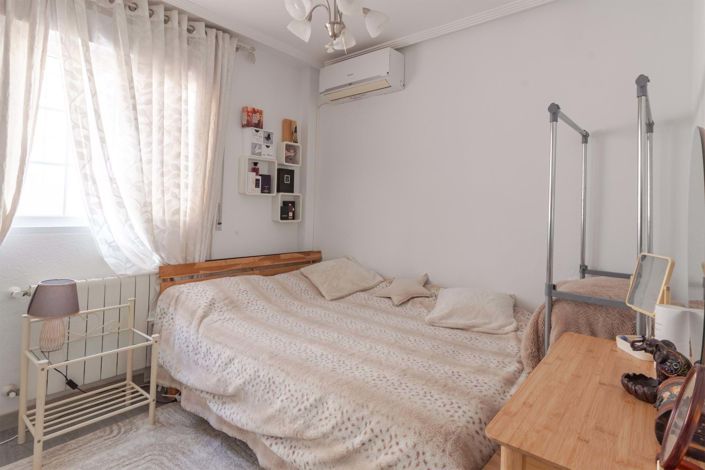 Image No.35-Villa de 4 chambres à vendre à Orihuela Costa