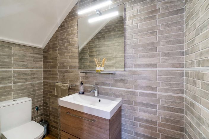 Image No.9-2 Bed Townhouse for sale