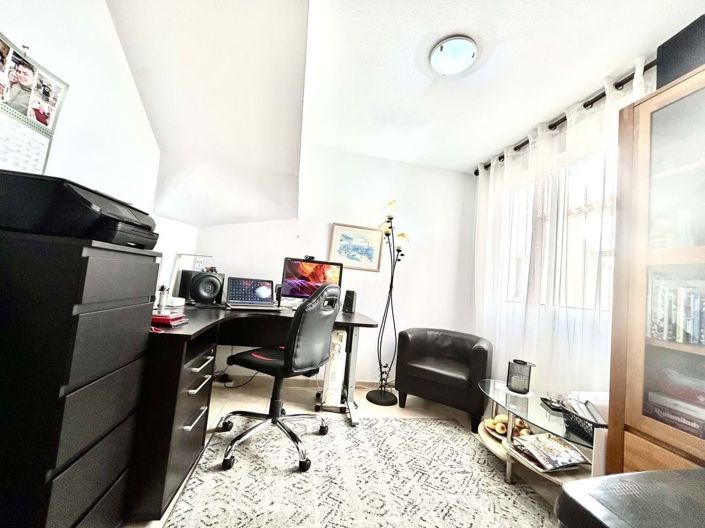 Image No.13-3 Bed Penthouse for sale