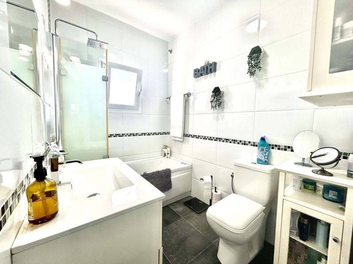 Image No.14-2 Bed Villa for sale