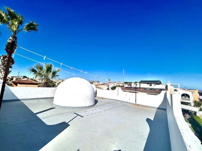 Image No.25-2 Bed Villa for sale