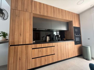 1447-663234-78d1f4f8b6655591b02d22fabb36a692d