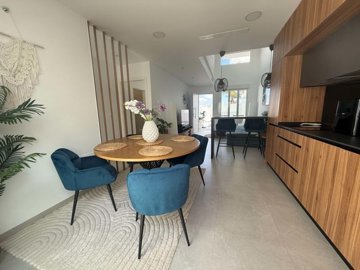 1447-663234-78d1f4f8b6655591b02d22fabb36a692d