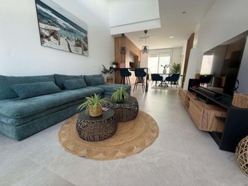 1447-663234-78d1f4f8b6655591b02d22fabb36a692d