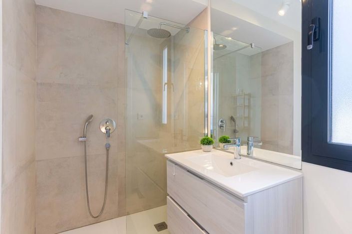 Image No.20-3 Bed Apartment for sale