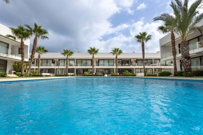 Image No.42-3 Bed Apartment for sale