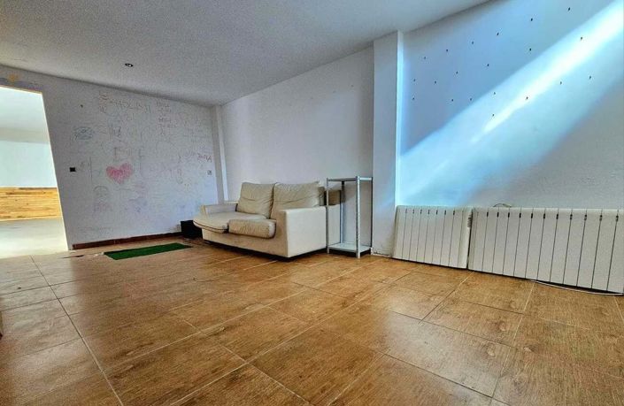 Image No.12-3 Bed Townhouse for sale