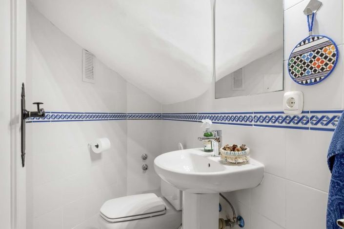 Image No.28-3 Bed Townhouse for sale