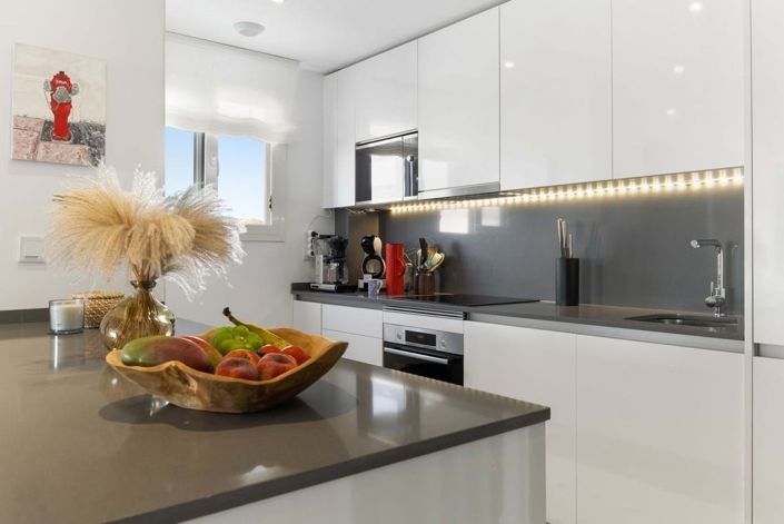 Image No.12-3 Bed Semi-Detached for sale