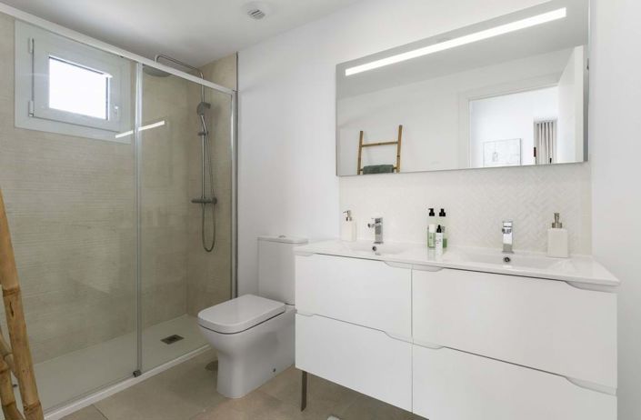 Image No.21-3 Bed Semi-Detached for sale