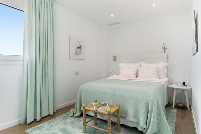 Image No.23-3 Bed Semi-Detached for sale