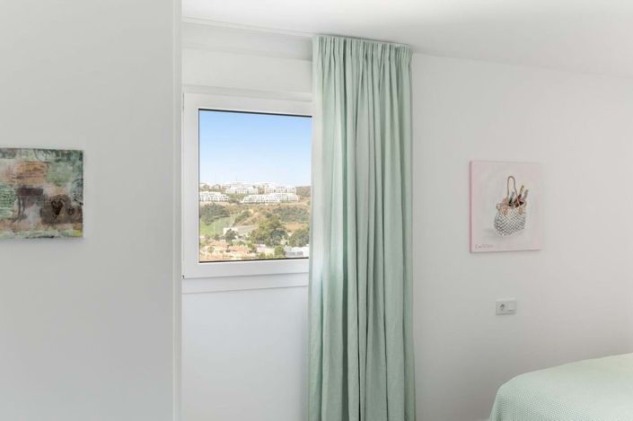 Image No.25-3 Bed Semi-Detached for sale