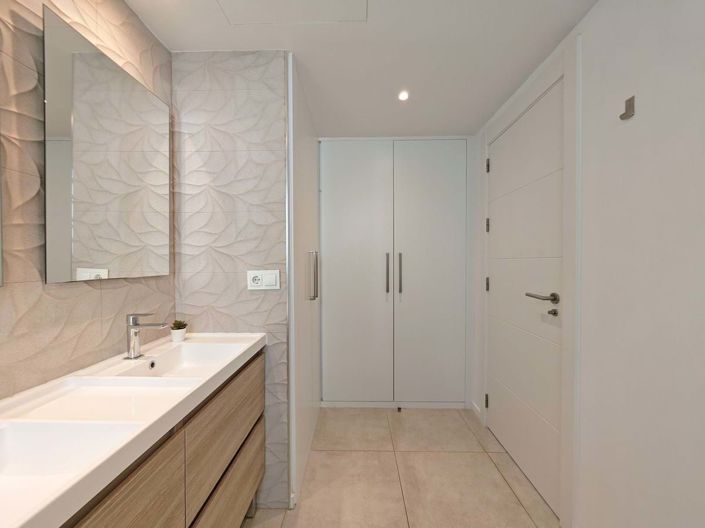 Image No.12-3 Bed Apartment for sale