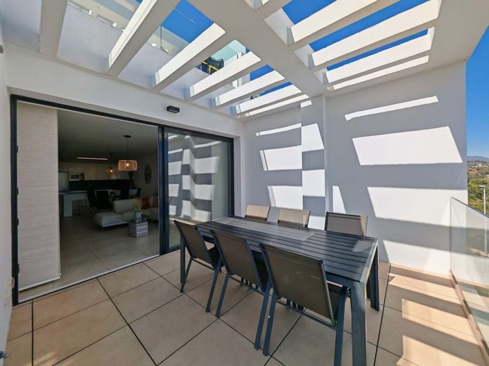 Image No.18-3 Bed Apartment for sale