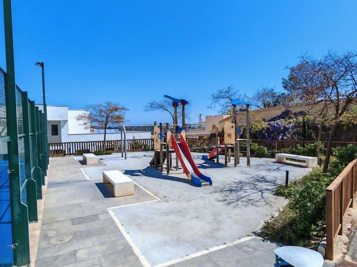 Image No.25-3 Bed Apartment for sale