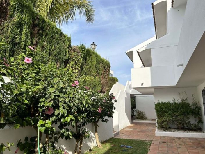 Image No.20-2 Bed Apartment for sale