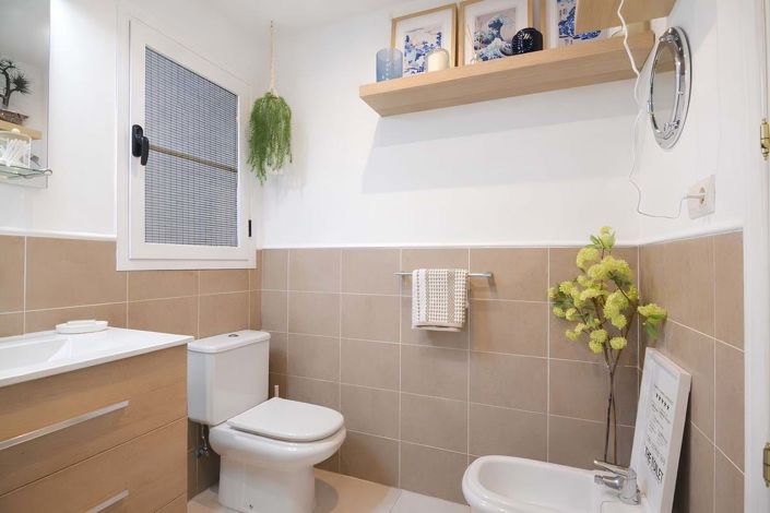 Image No.29-2 Bed Apartment for sale