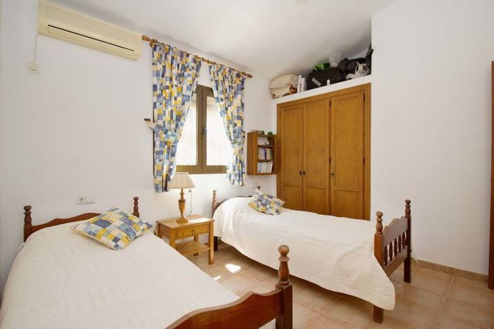 Image No.18-4 Bed Villa for sale