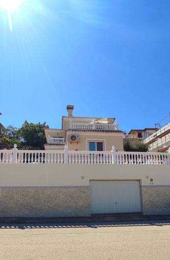 Image No.2-3 Bed Villa for sale