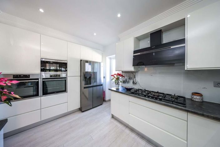 Image No.12-3 Bed Villa for sale