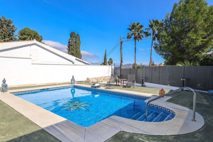 Image No.40-3 Bed Villa for sale