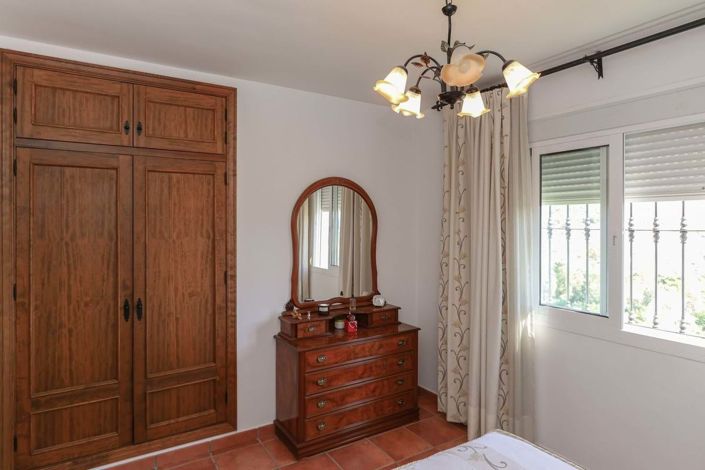 Image No.17-3 Bed Villa for sale