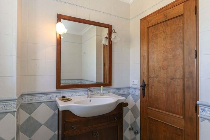 Image No.33-3 Bed Villa for sale