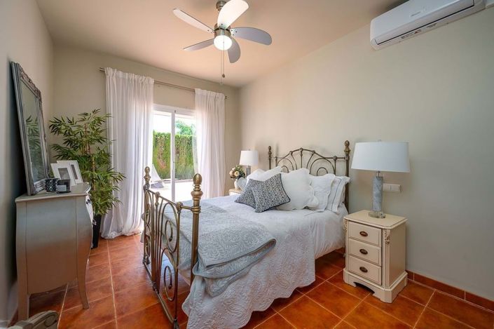 Image No.13-3 Bed Villa for sale