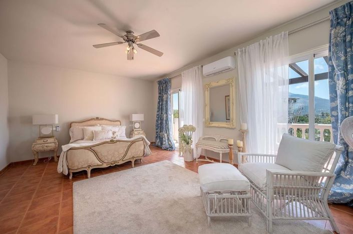 Image No.18-3 Bed Villa for sale