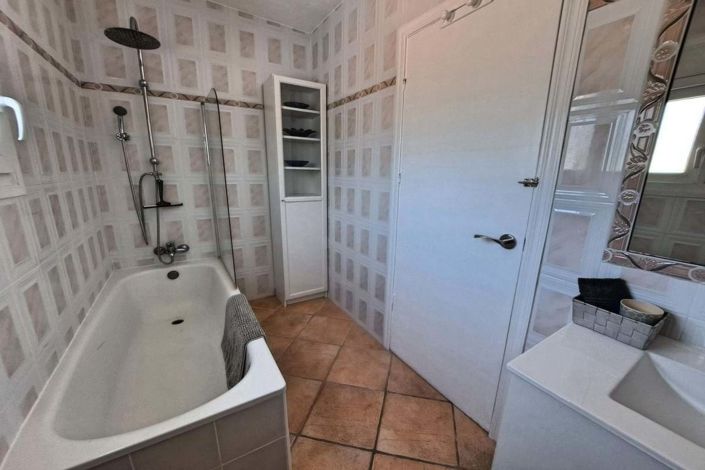 Image No.25-5 Bed Villa for sale