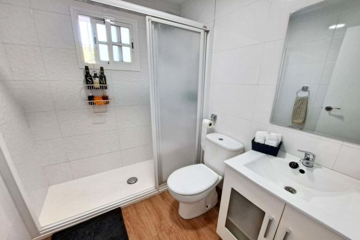 Image No.8-5 Bed Villa for sale