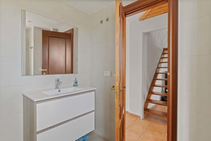 Image No.21-4 Bed Villa for sale