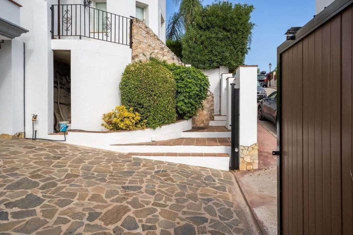 Image No.35-4 Bed Villa for sale