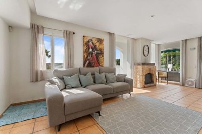 1447-662990-78d1f4f8b6655591b02d22fabb36a692d