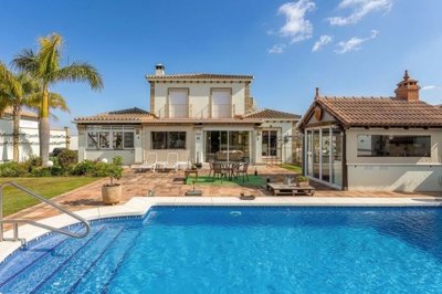 1447-662995-78d1f4f8b6655591b02d22fabb36a692d