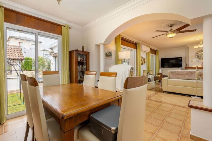 Image No.15-3 Bed Villa for sale