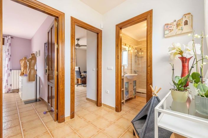 Image No.19-3 Bed Villa for sale