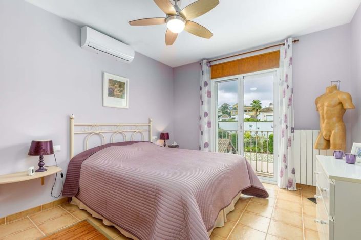 Image No.20-3 Bed Villa for sale