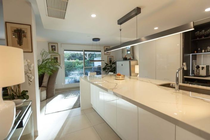 Image No.10-3 Bed Apartment for sale