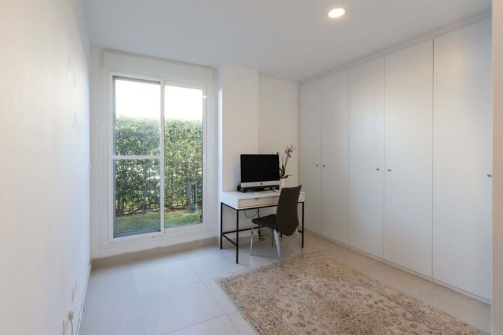 Image No.17-3 Bed Apartment for sale